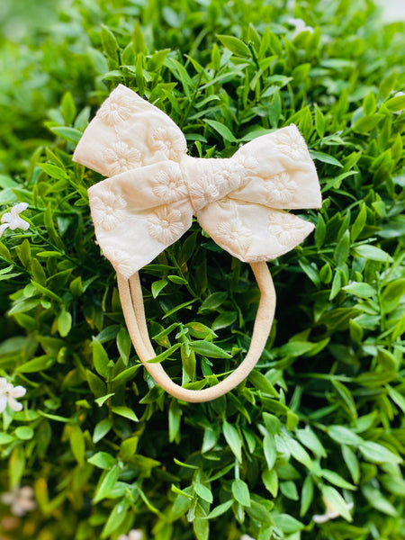 Bear & Burrow - Medium Bow Headband