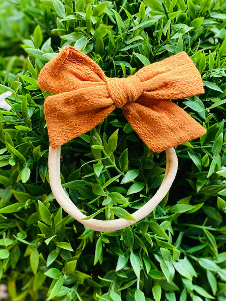 Bear & Burrow - Medium Bow Headband