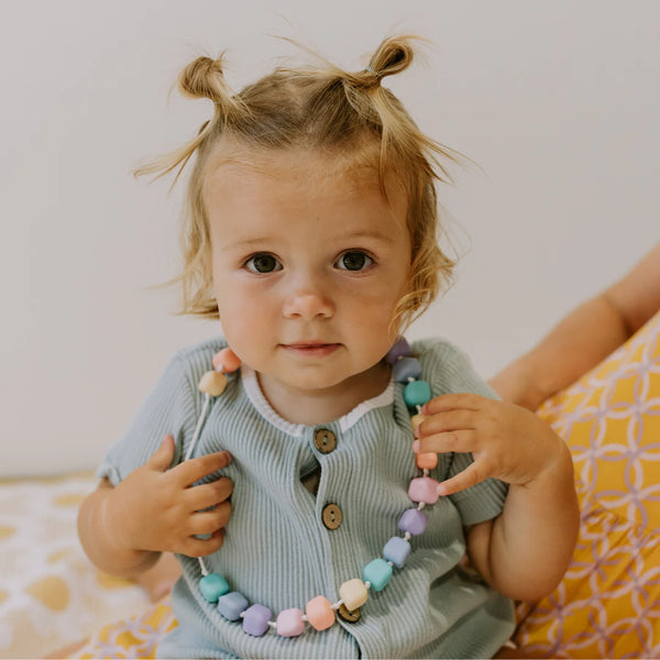 Jellystone Princess & The Pea Necklace - Pastel