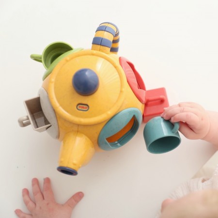 Tolo Toys: Bio Teatime Shape Sorter